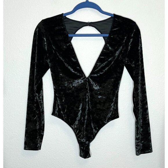 Victoria’s Secret Black Velvet Deep Plunge Long Sleeve Bodysuit XS/S - Picture 2 of 6